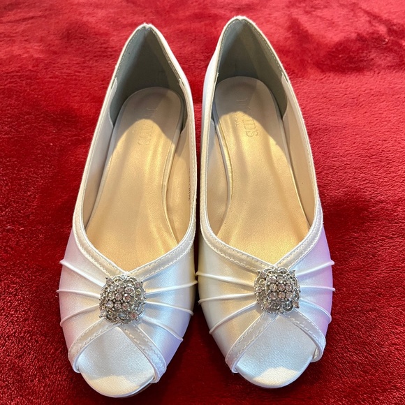 David’s Bridal Kelsey dyeable size 7.5 shoes - Picture 1 of 6
